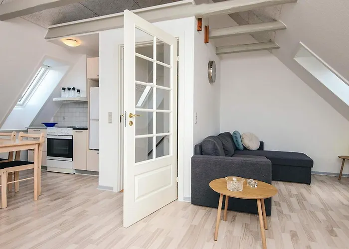 4 Person In * Ansager