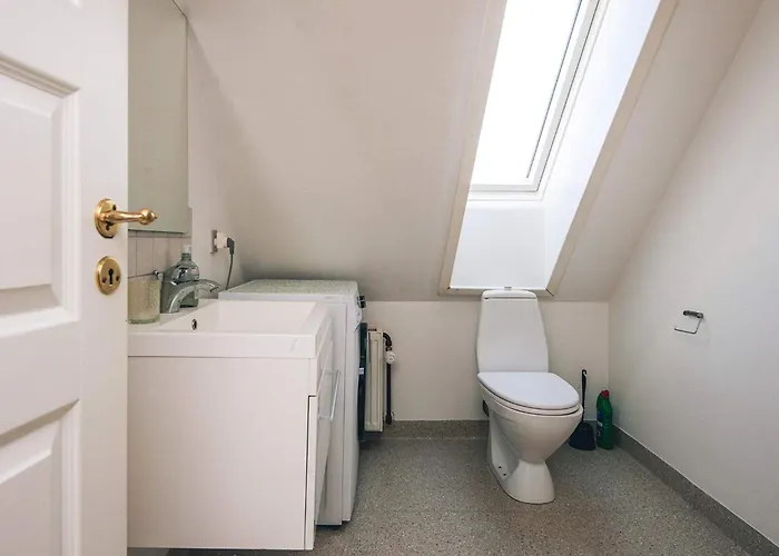 4 Person In * Ansager